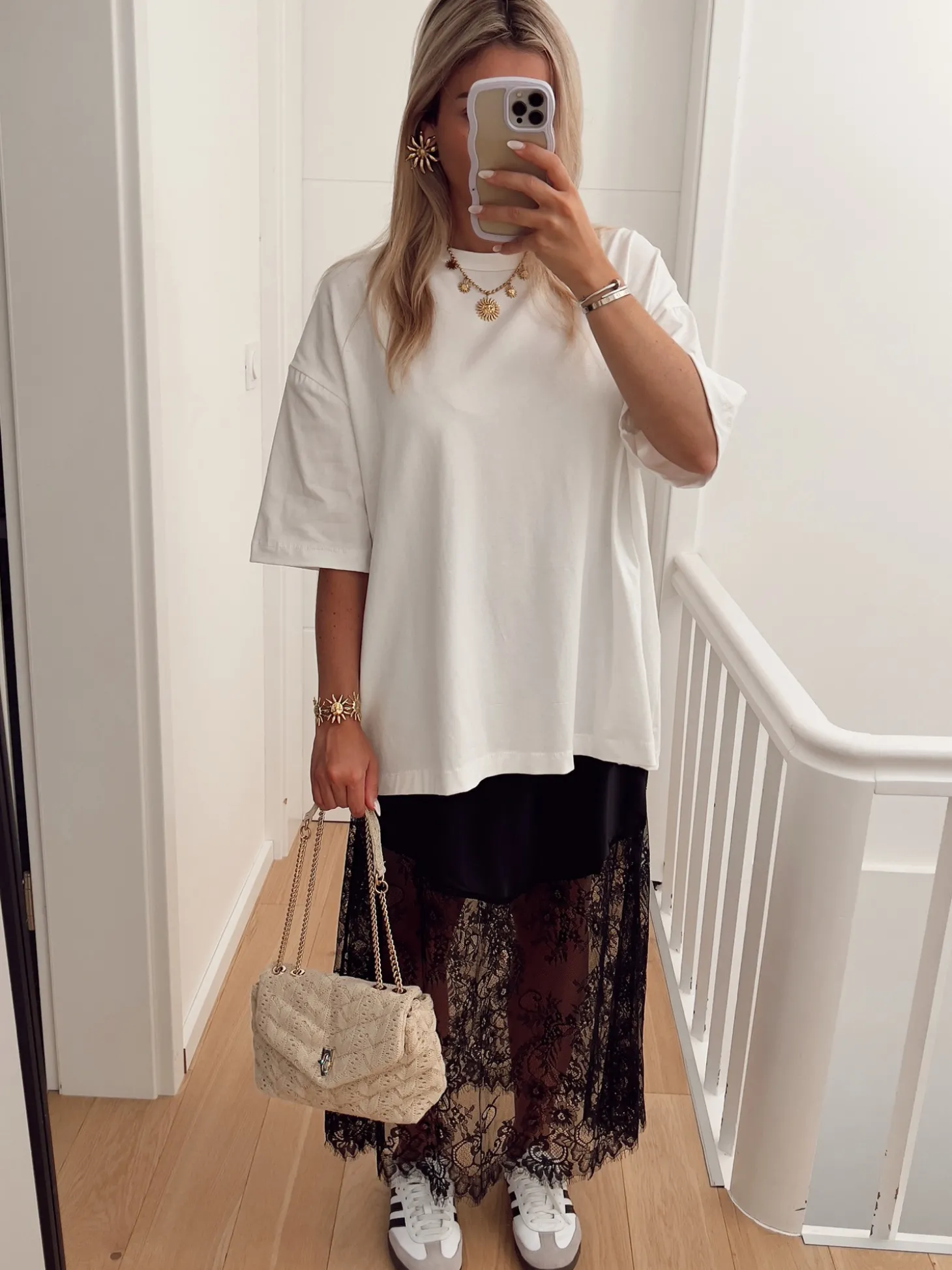 Hello Moon Shop T-shirt LAVOIE Cheap