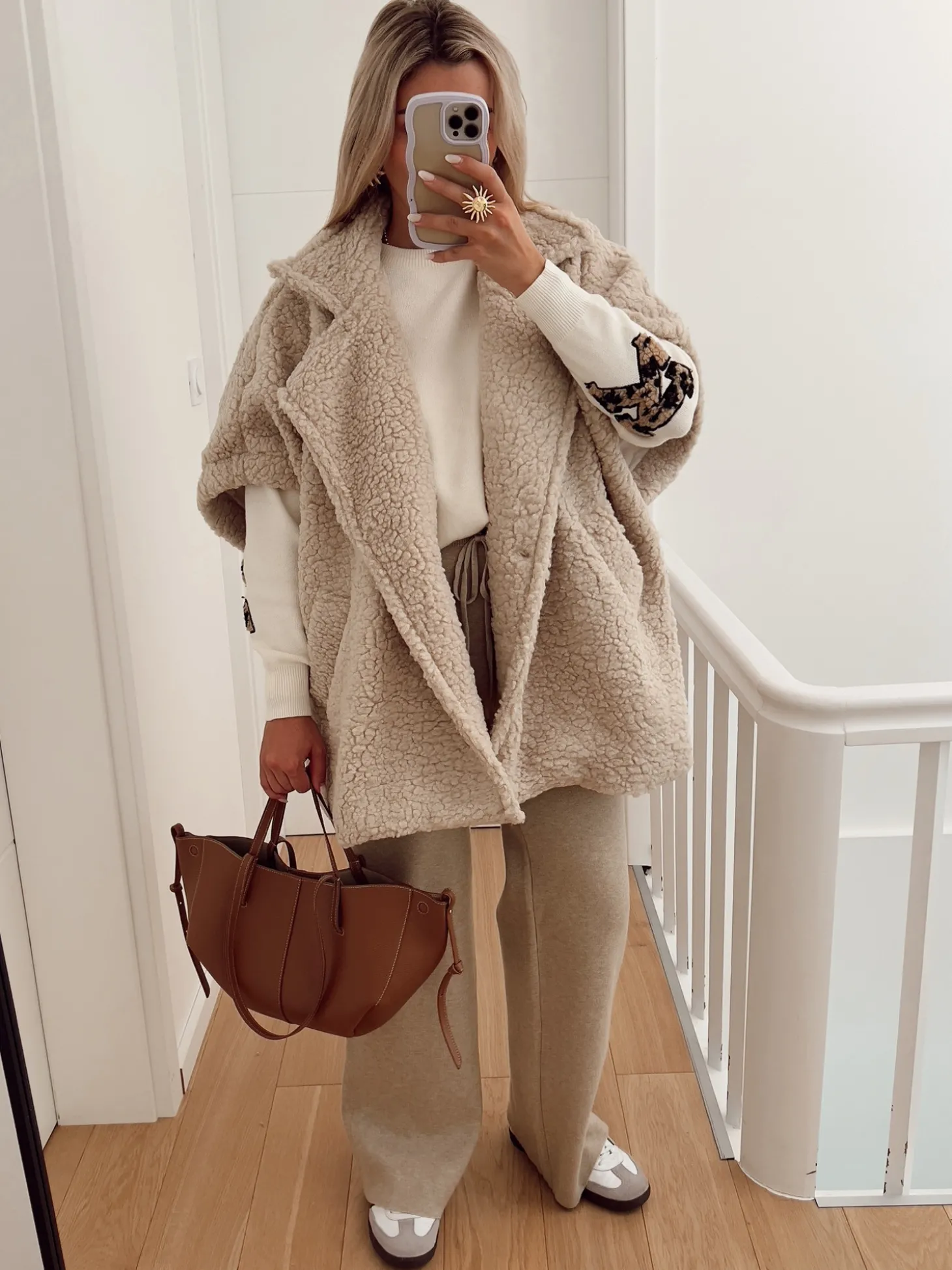 Hello Moon Shop Veste poncho IDA New